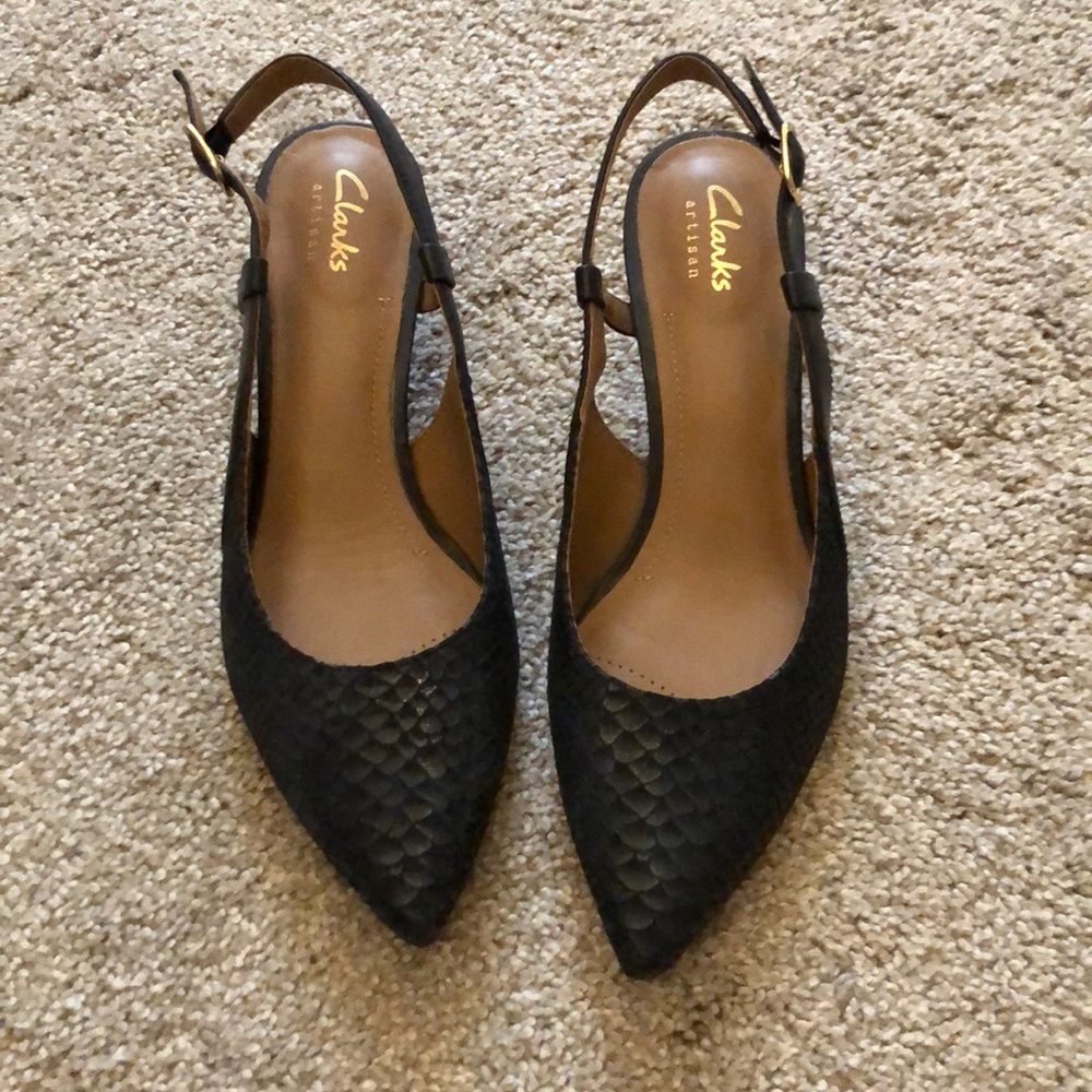 Black Slingback Kitten Heels